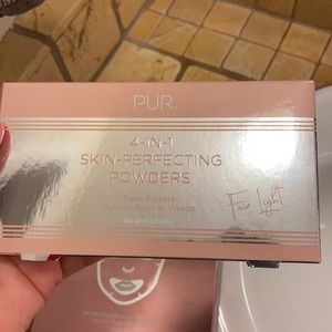PUR - 4-in-1 Skin-Perfecting Powders